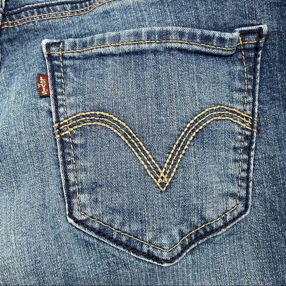 LEVI'S/ Red Tab Medium Wash Denim Capri Size 14 - Picture 9 of 13